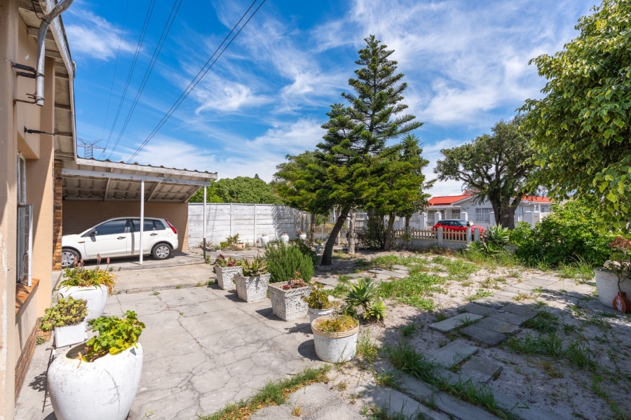 3 Bedroom Property for Sale in Gatesville Western Cape